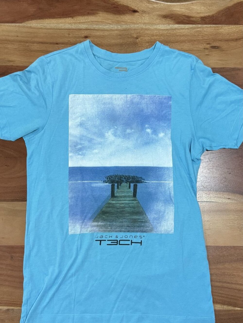 Jack & Jones Tech blue graphic tee – size S